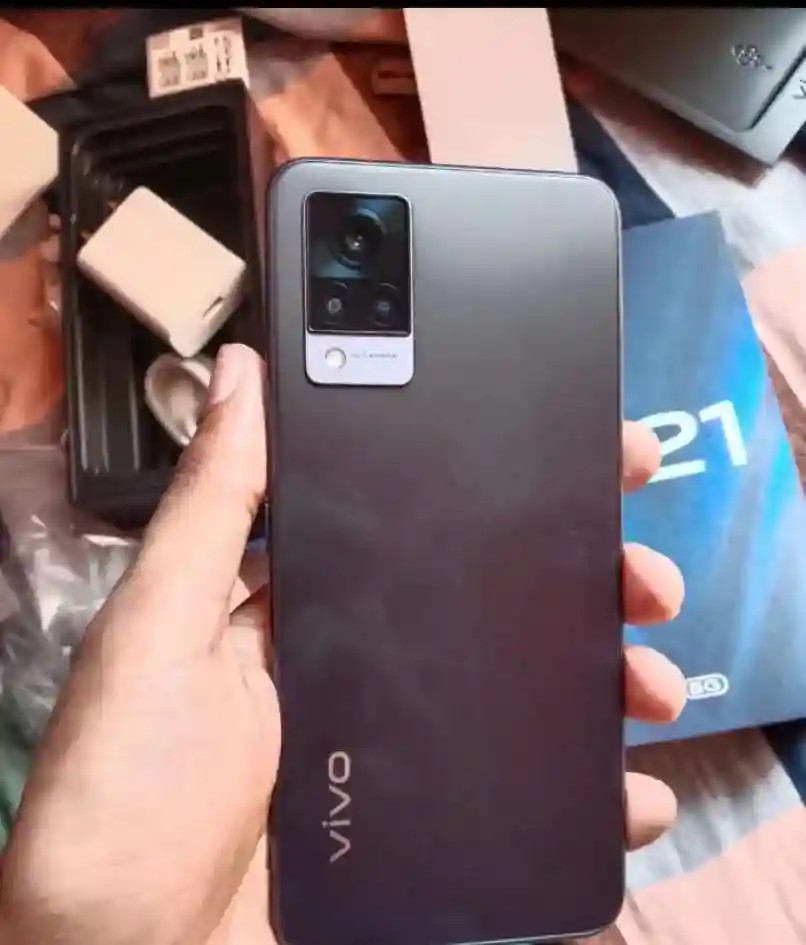 vivo V21 5G
