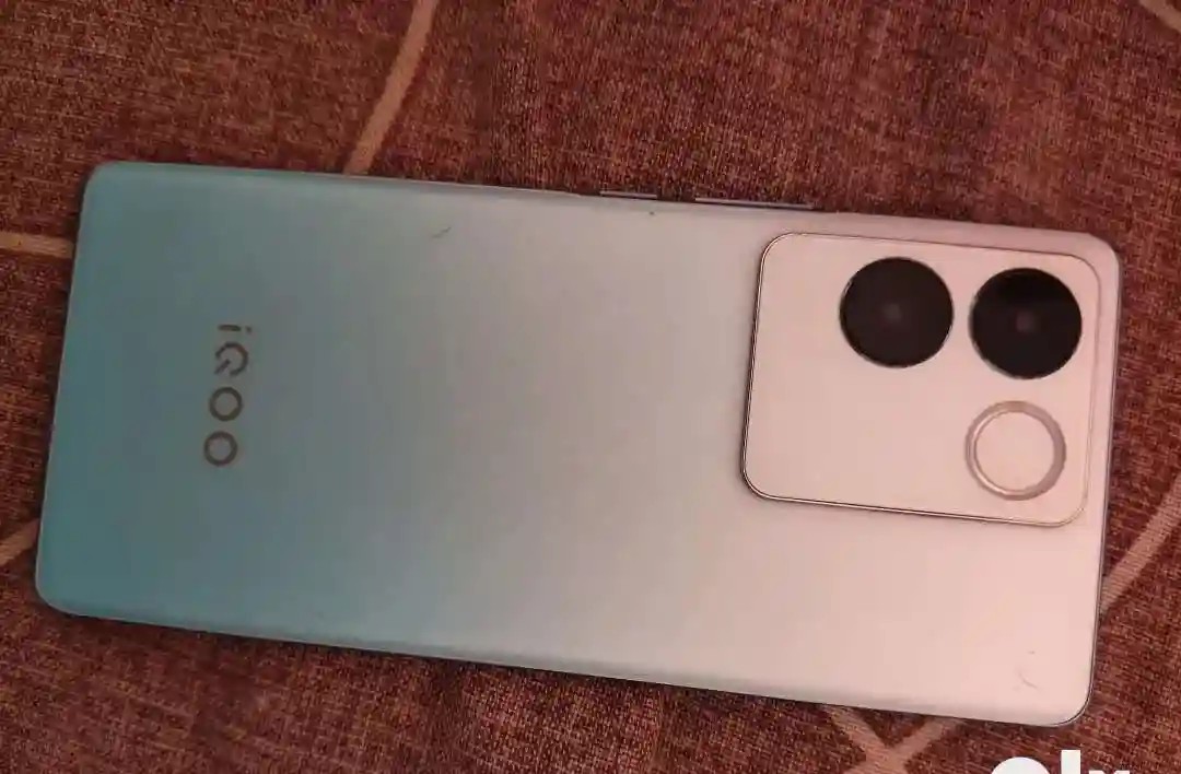vivo iQOO Z7 Pro