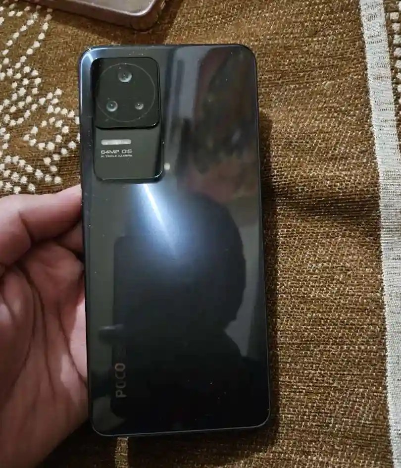 Xiaomi Poco F4