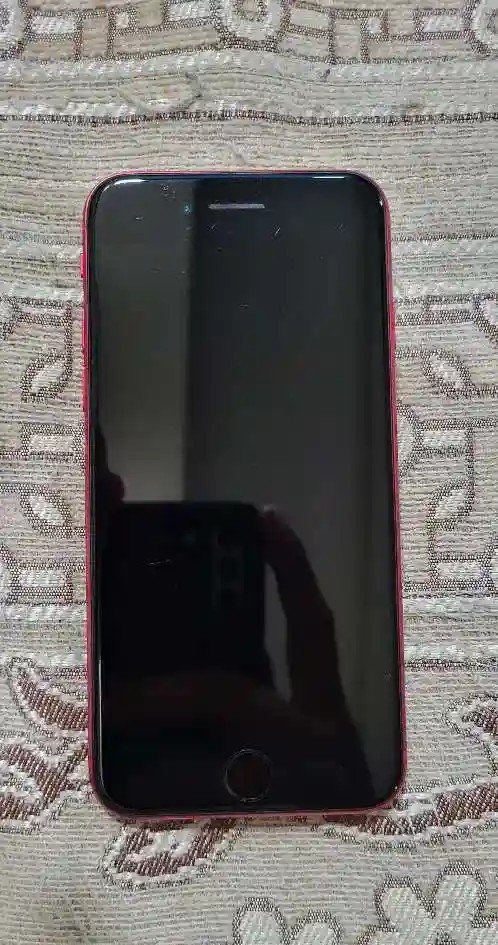 Apple iPhone SE