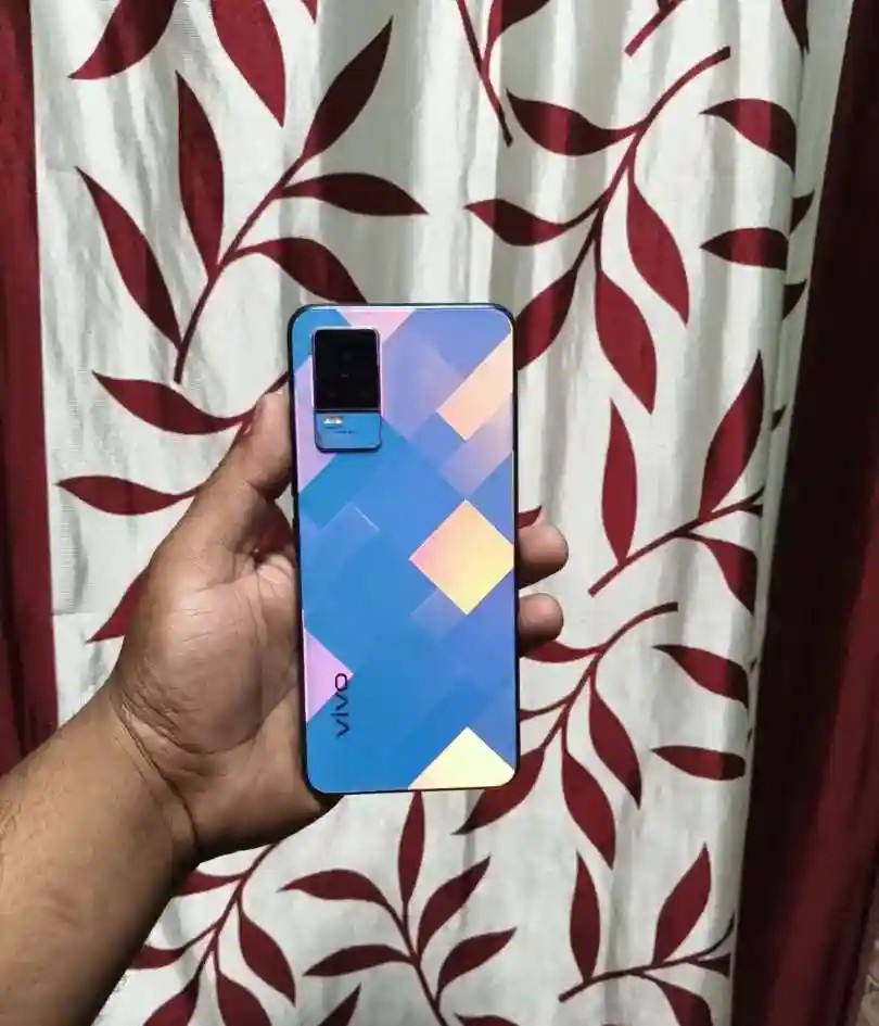 vivo Y73
