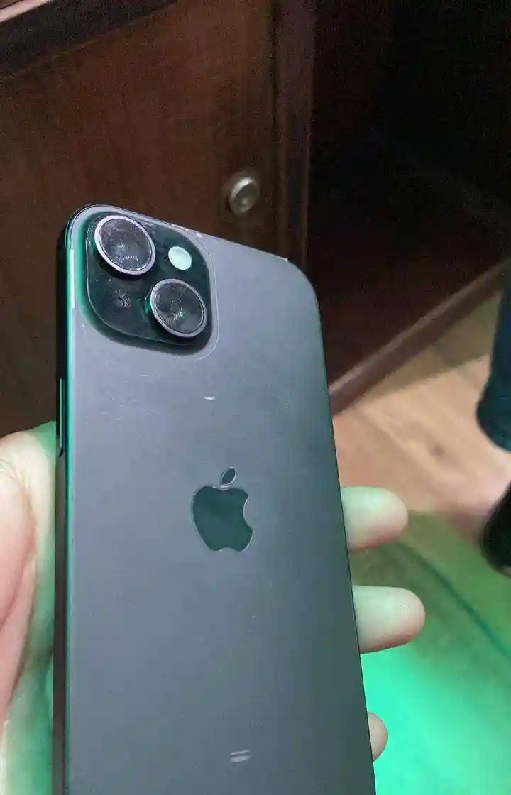 Apple iPhone 15