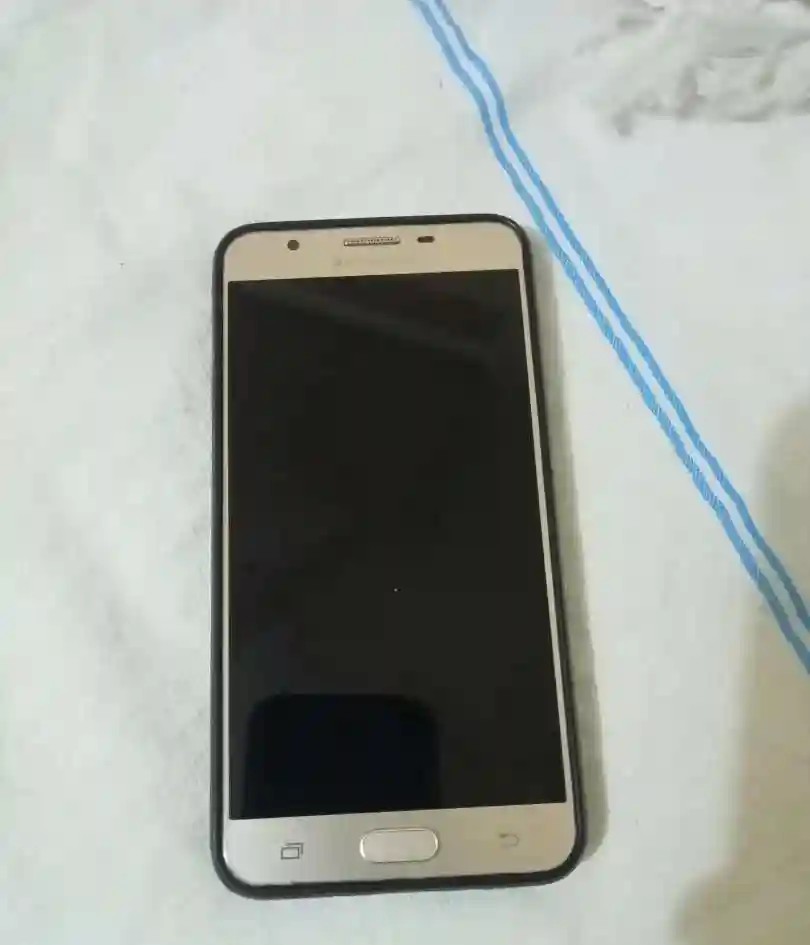 Samsung Galaxy J7