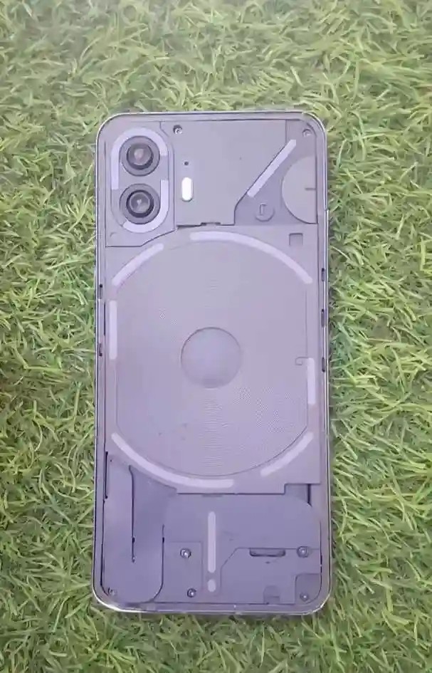 Nothing Phone (2)