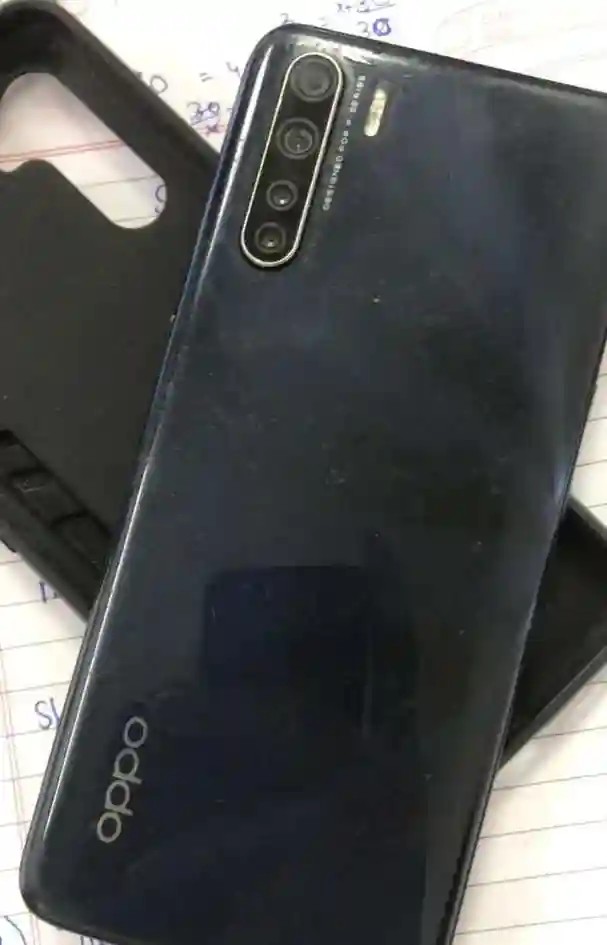 Oppo F15