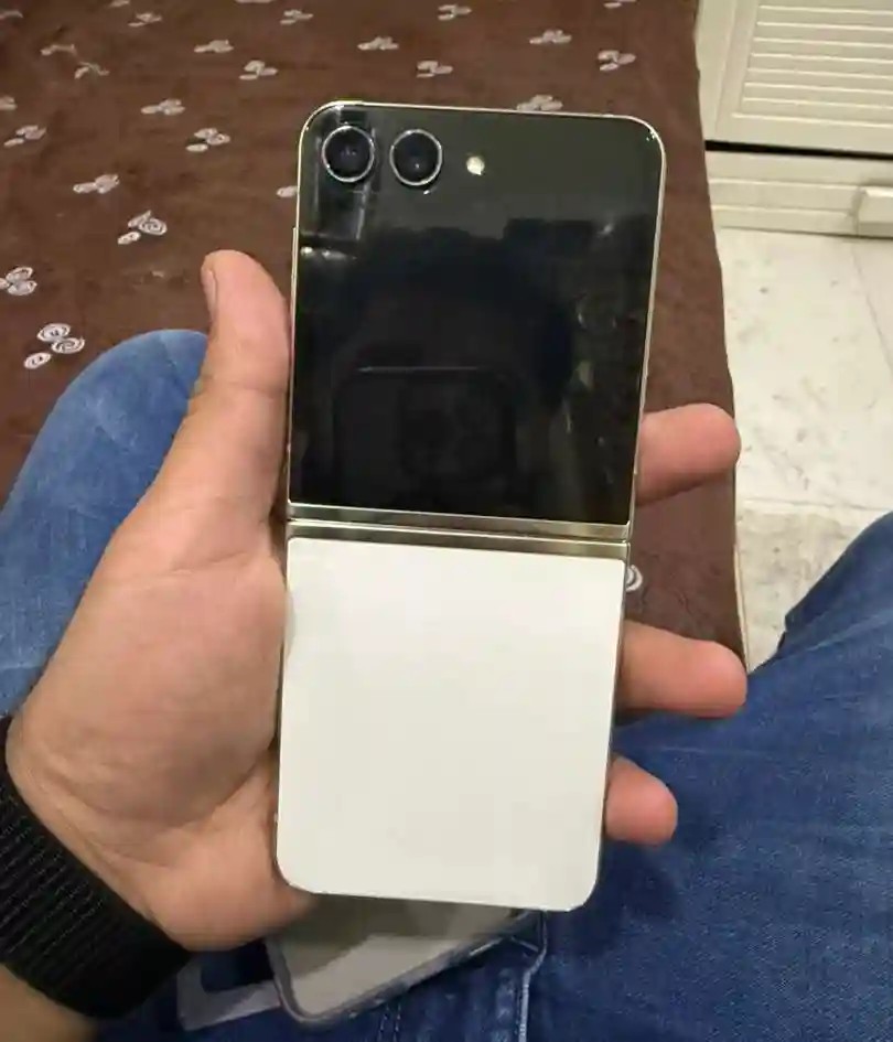 Samsung Galaxy Z Flip5