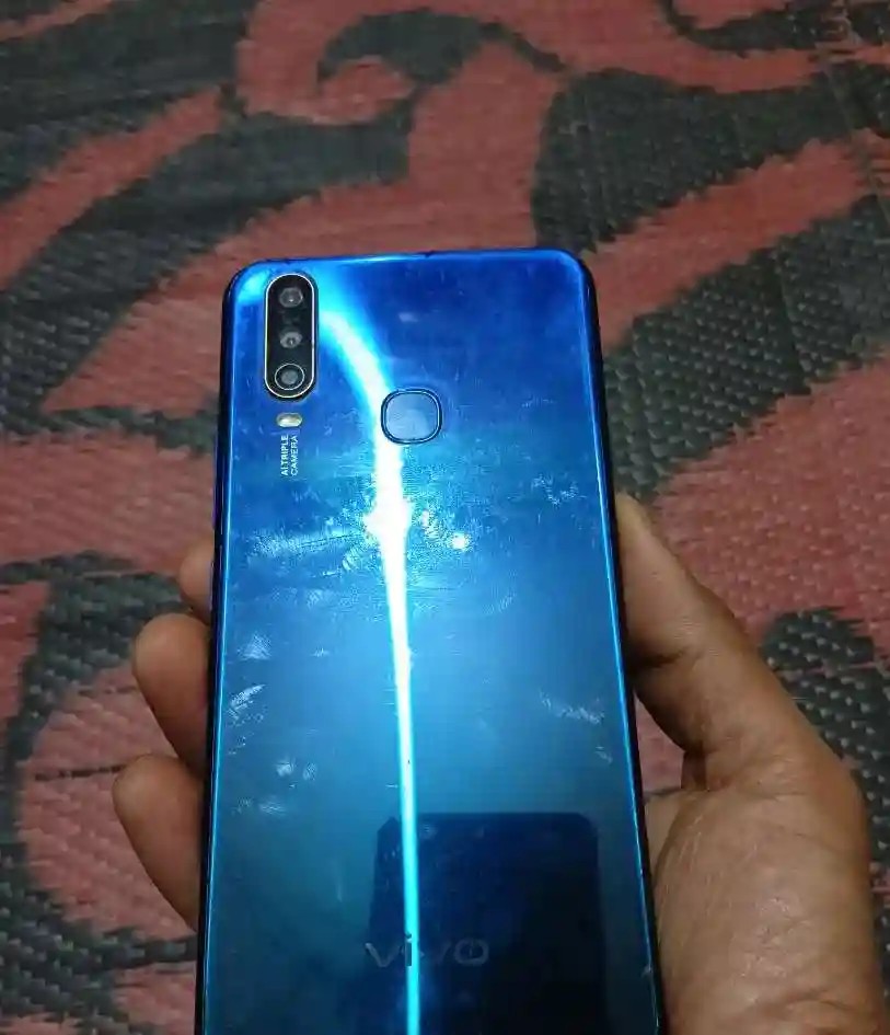 vivo Y12