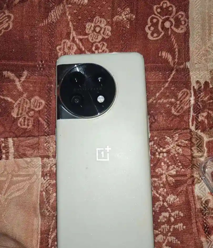 OnePlus 11