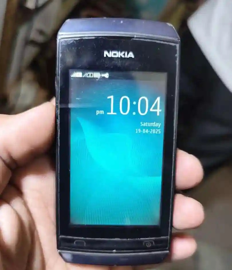 Nokia Asha 305