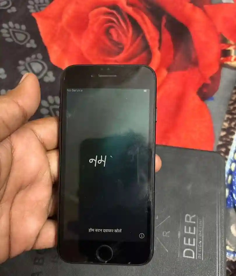 Apple iPhone SE