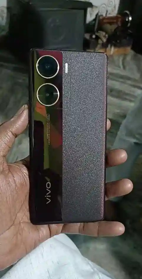 vivo Y77
