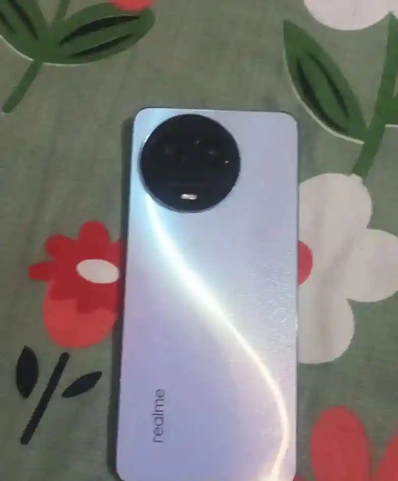 Realme C33