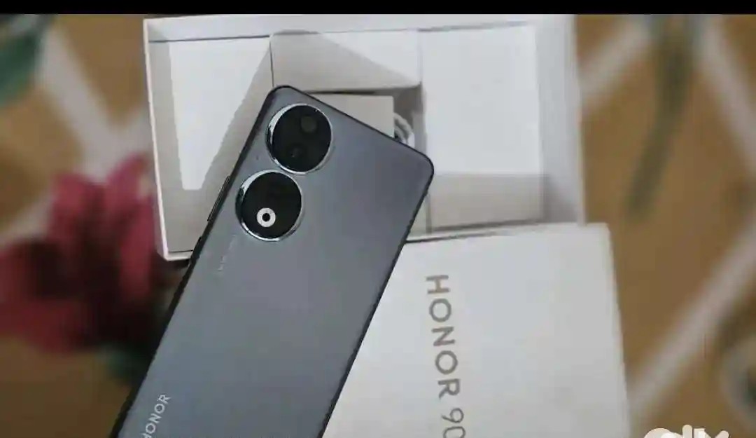 Honor 90