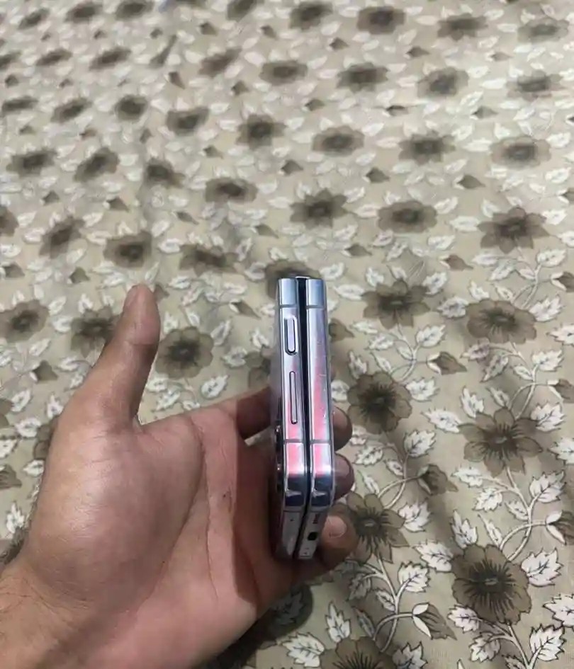 Samsung Galaxy Z Flip4