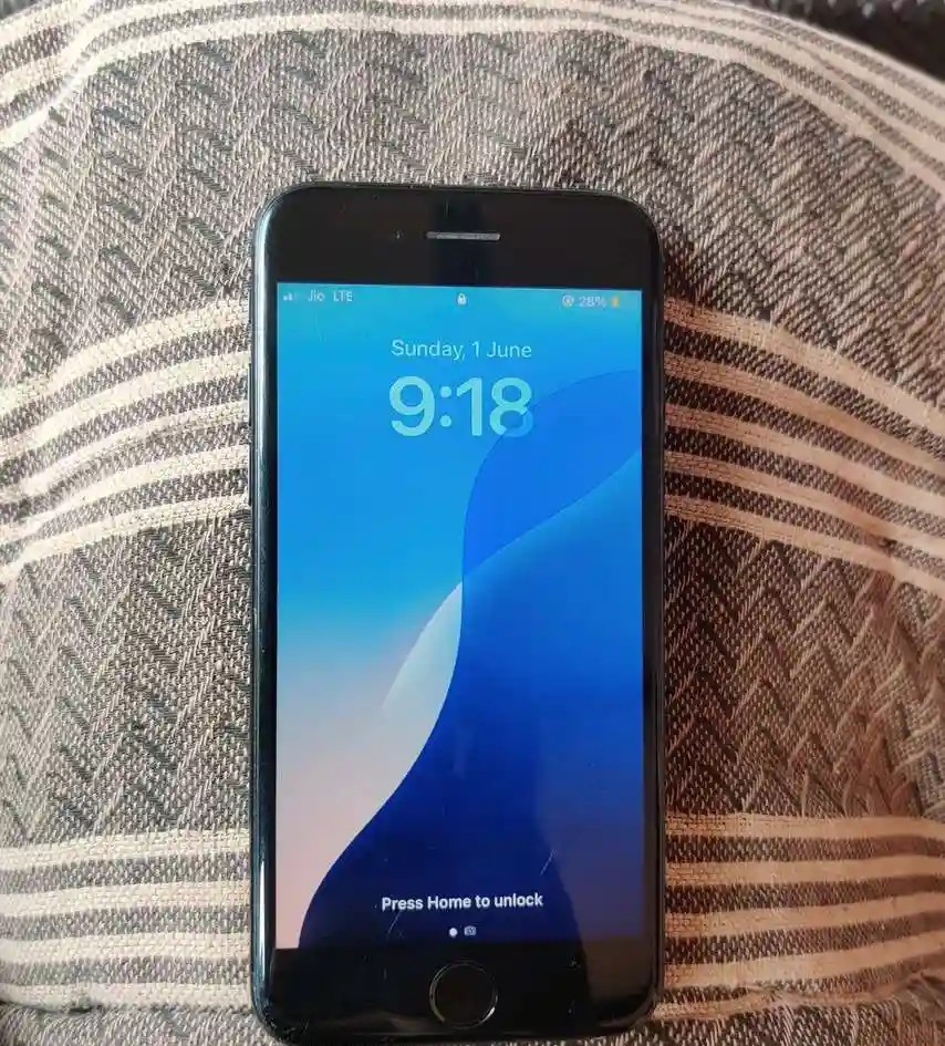 Apple iPhone SE (2020)