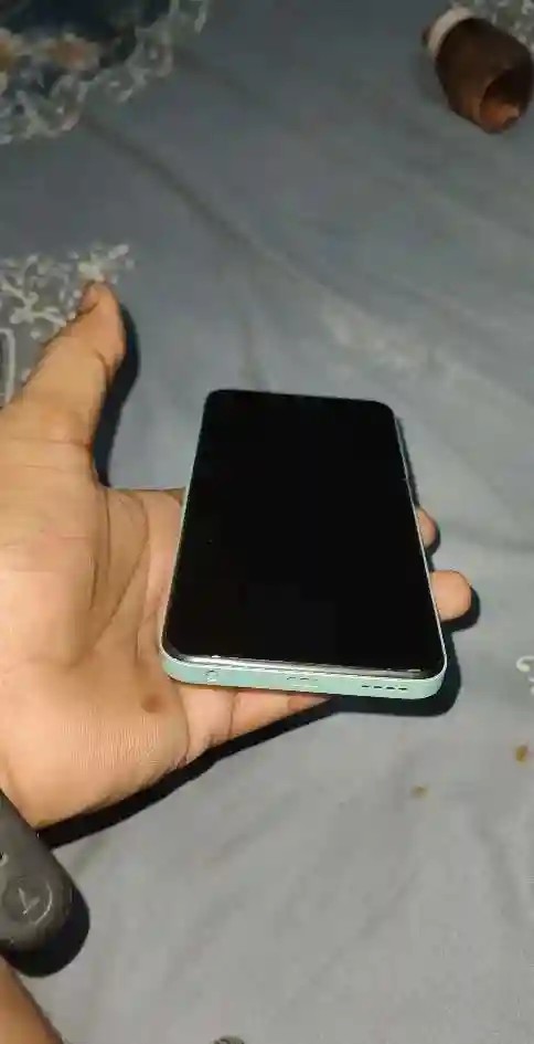Realme C35