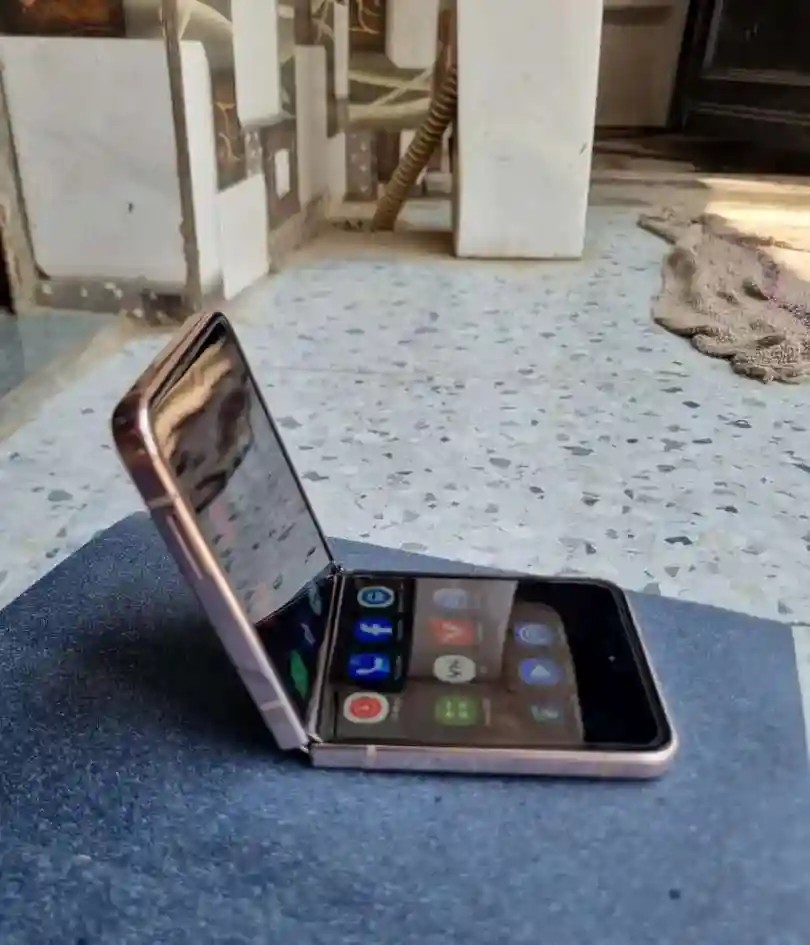 Samsung Galaxy Z Flip4