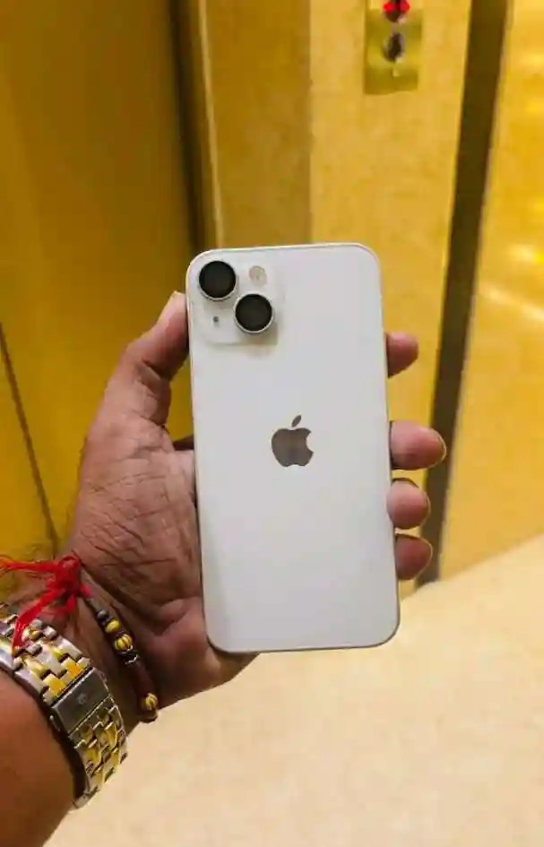 Apple iPhone 13
