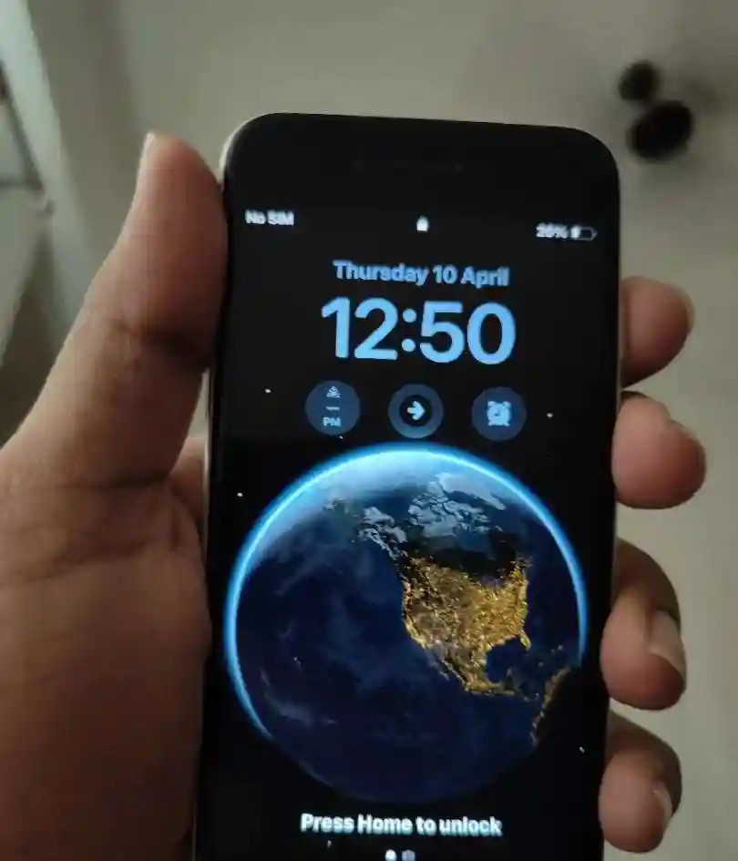 Apple iPhone SE (2020)
