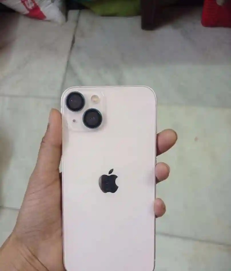 Apple iPhone 13
