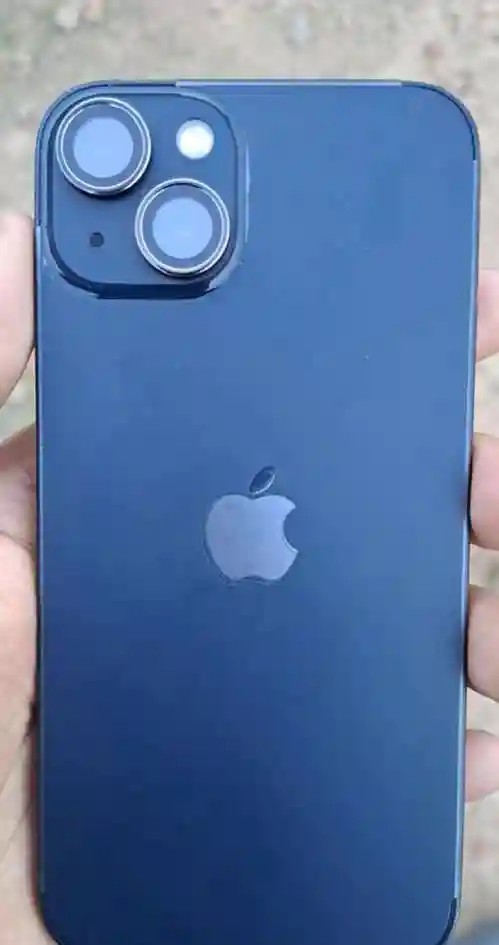 Apple iPhone 13