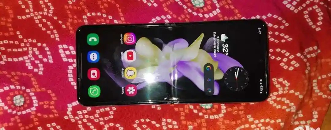 Samsung Galaxy Z Flip4