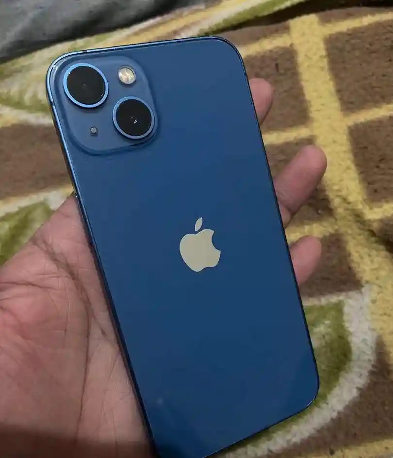 Apple iPhone 13