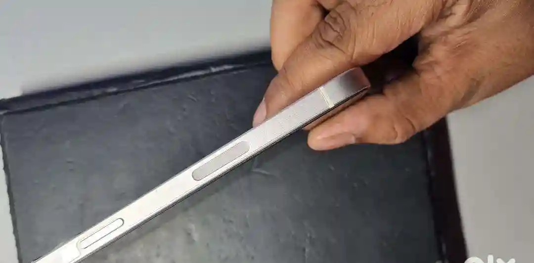 Apple iPhone 12