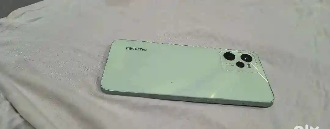 Realme C35