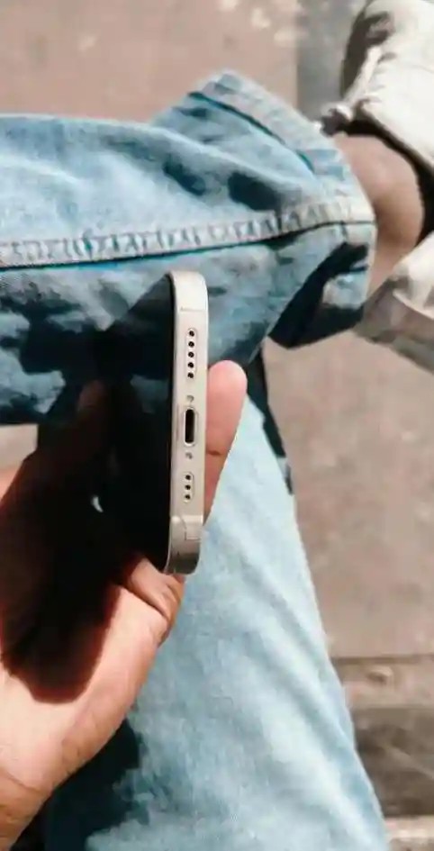 Apple iPhone 14
