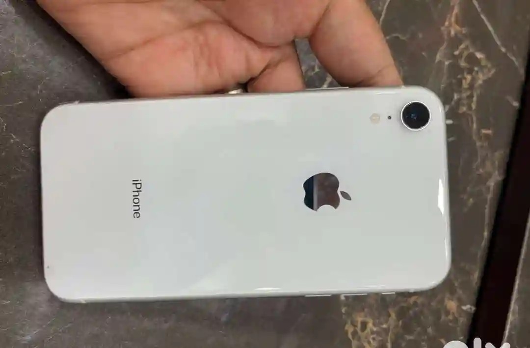 Apple iPhone XR