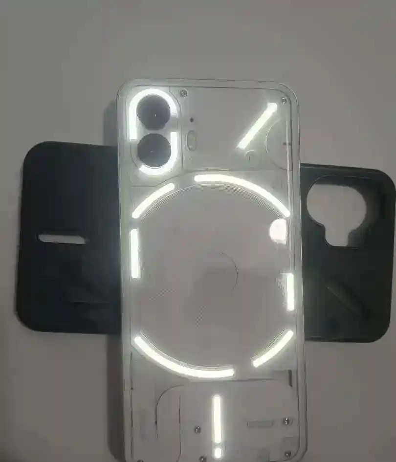 Nothing Phone (2)