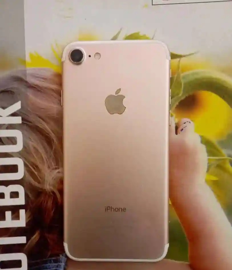 Apple iPhone 7