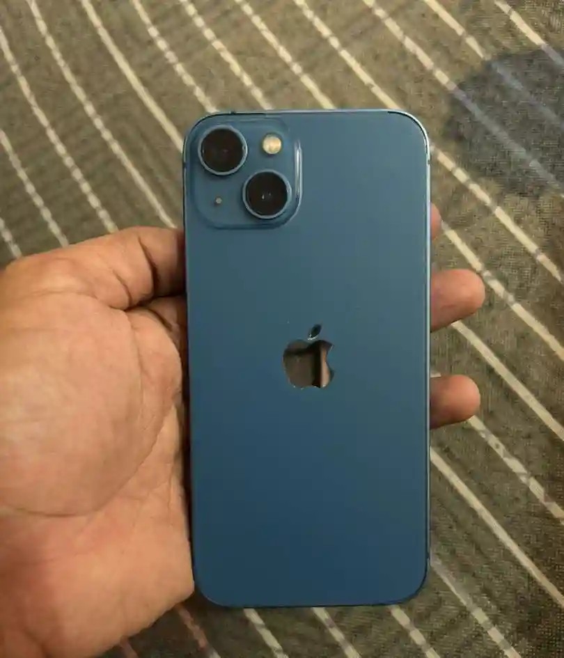 Apple iPhone 13