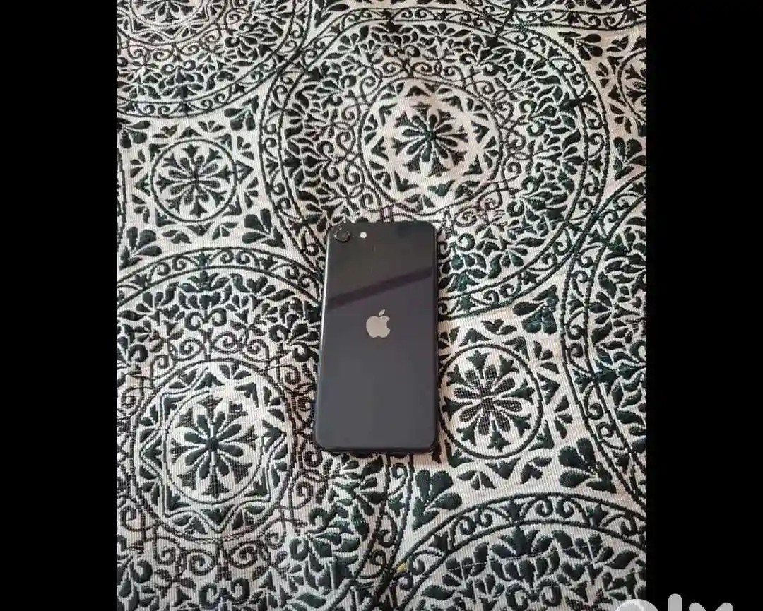 Apple iPhone SE (2020)