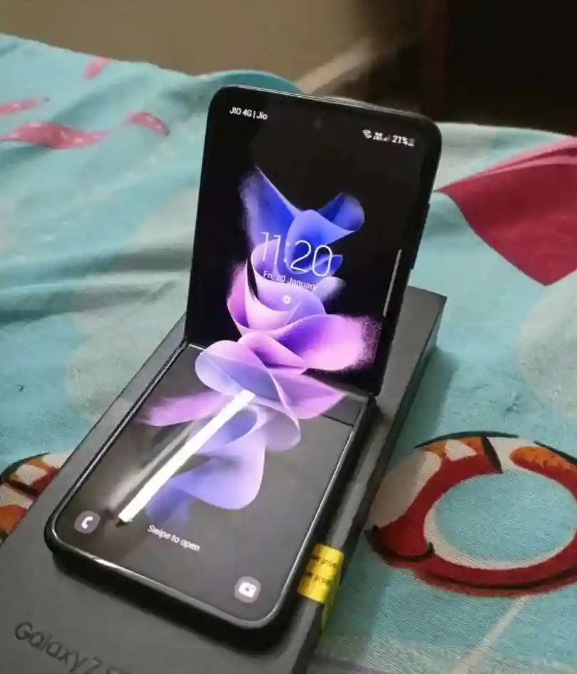 Samsung Galaxy Z Flip3 5G