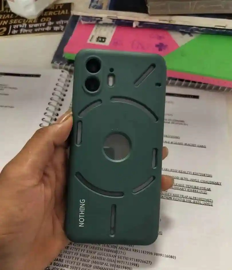 Nothing Phone (2)