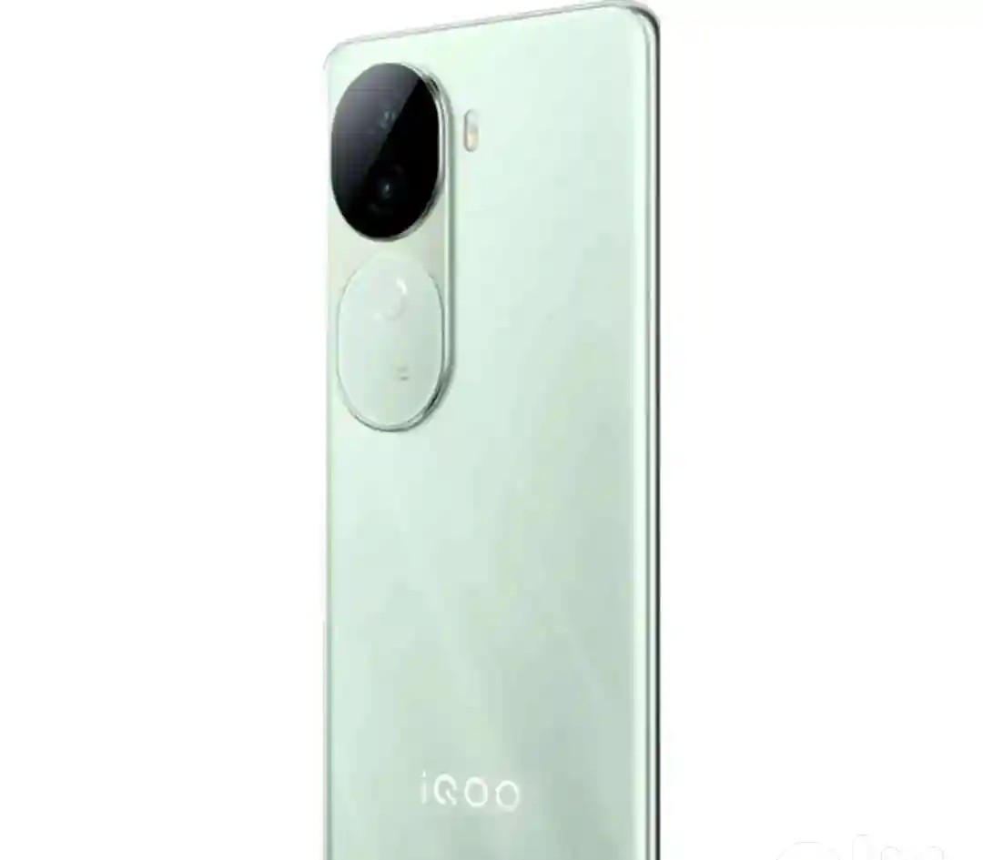 vivo iQOO Z9s