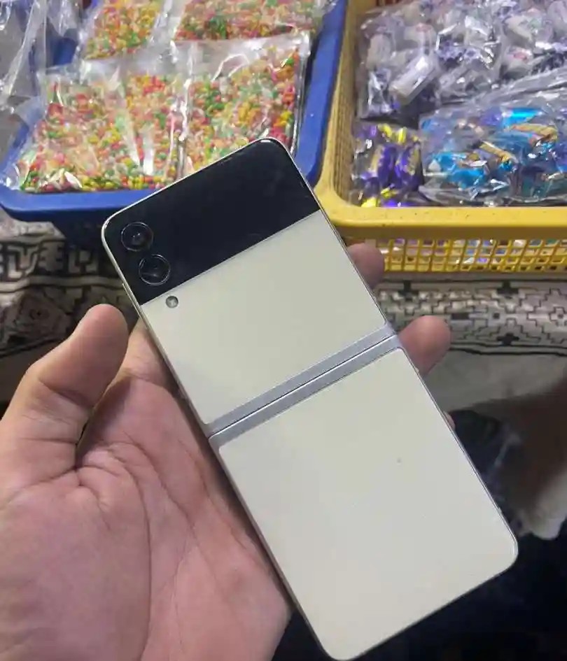 Samsung Galaxy Z Flip3 5G