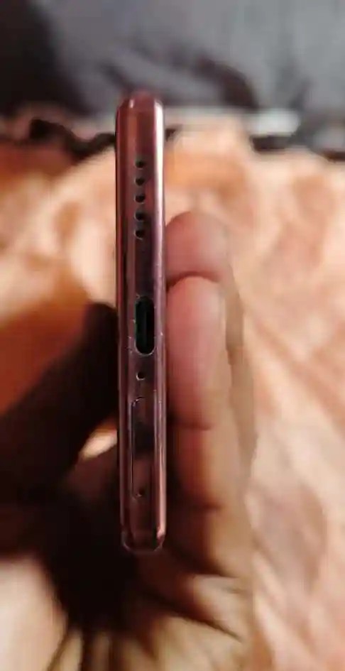 vivo Y77