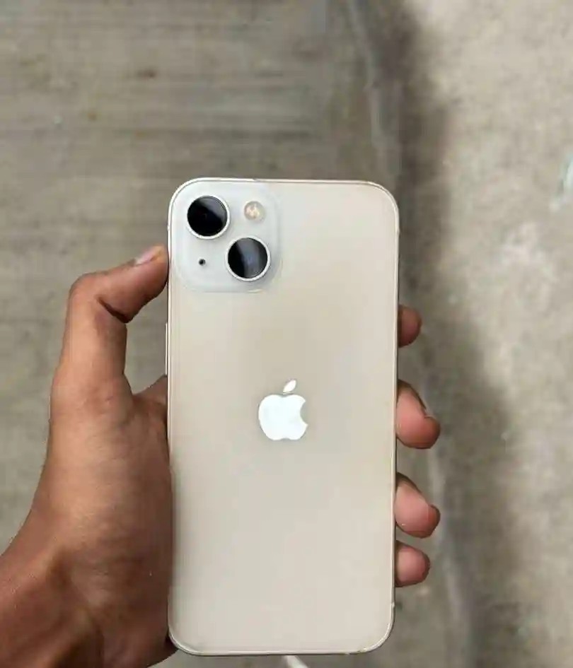 Apple iPhone 13