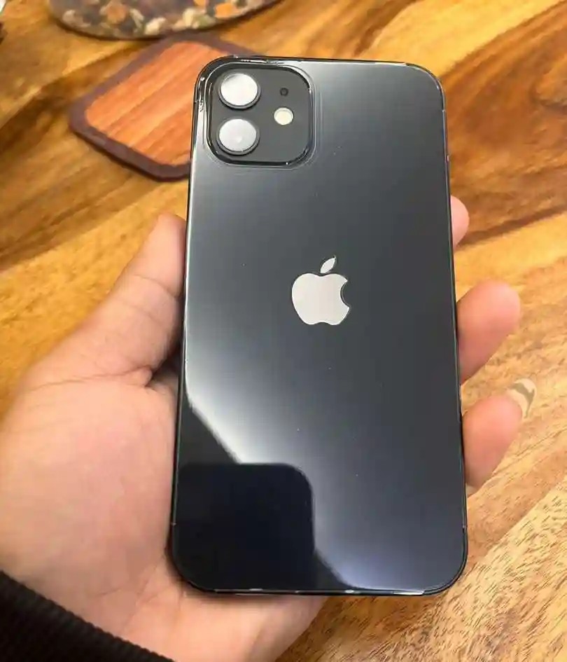 Apple iPhone 12