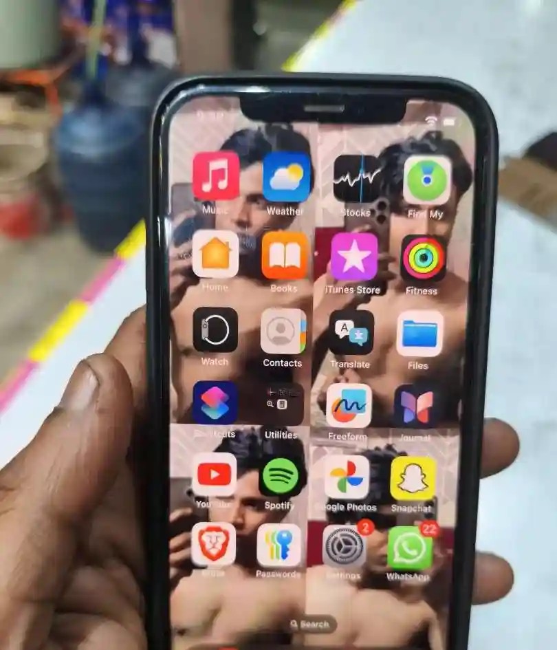 Apple iPhone 13