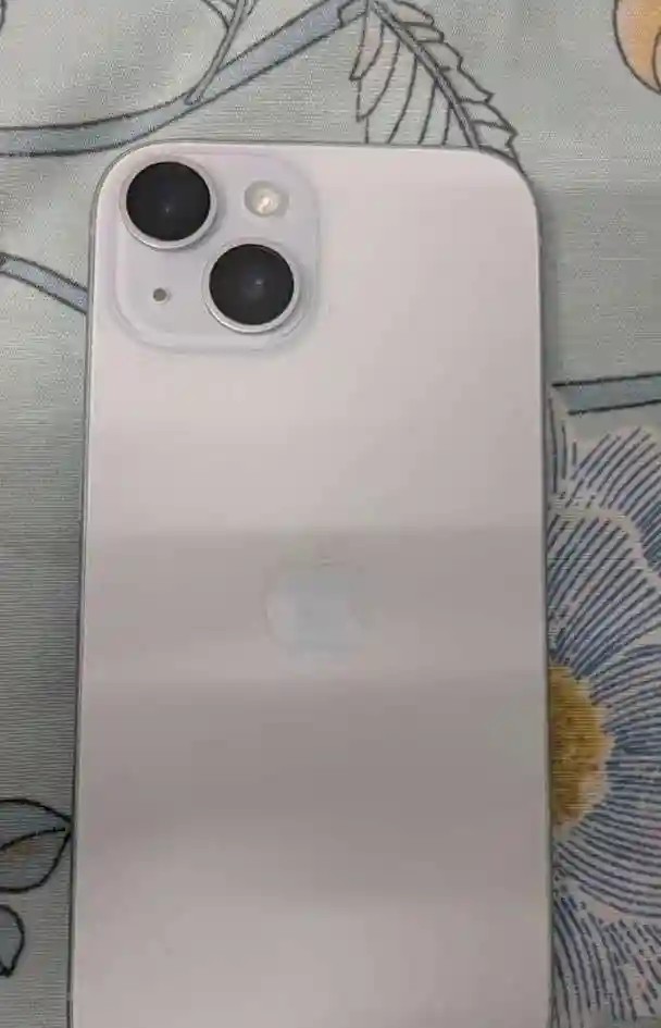 Apple iPhone 15