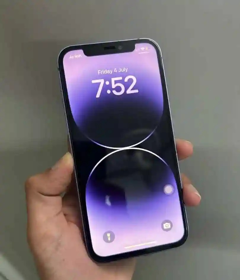 Apple iPhone 12