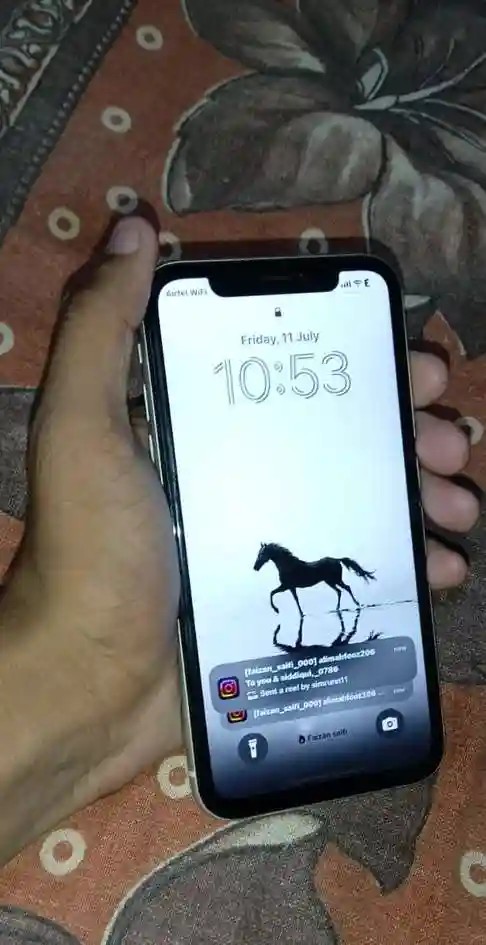 Apple iPhone 11