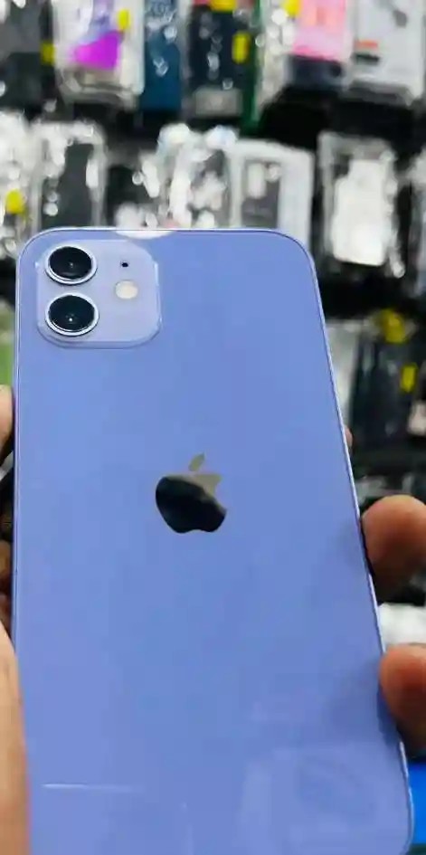 Apple iPhone 12