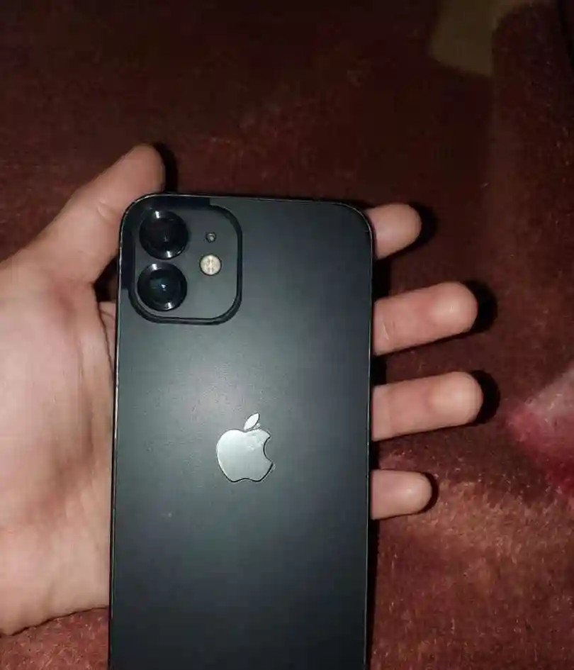 Apple iPhone 12
