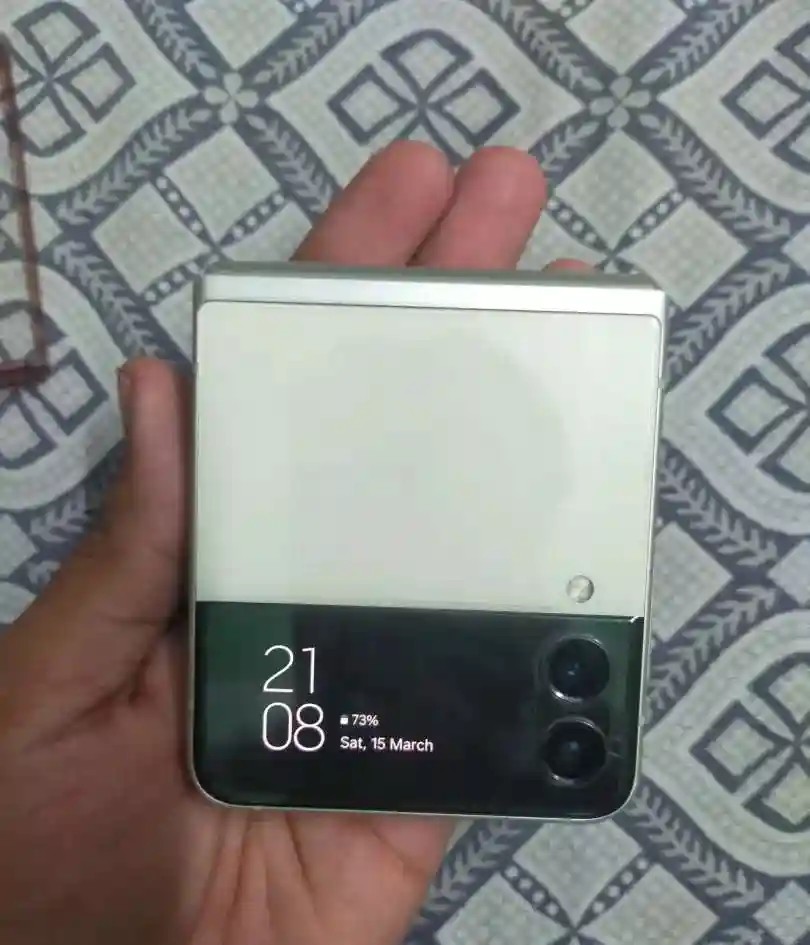 Samsung Galaxy Z Flip3 5G
