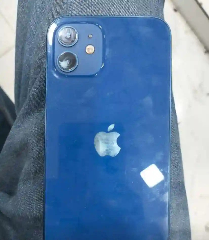 Apple iPhone 12